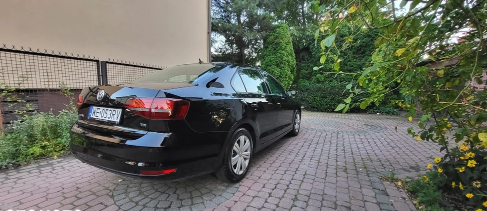 Volkswagen Jetta cena 52000 przebieg: 101700, rok produkcji 2017 z Warszawa małe 121